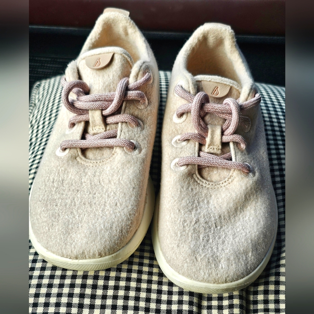 Allbirds merino wool runners light pink